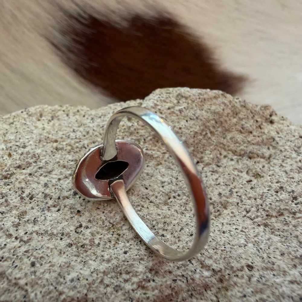 ❤️ White Buffalo Turquoise Oval Sterling Ring Size 7.25 Decorative Navajo Style